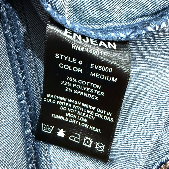 Enjean Premium Denim Vest Distressed Women’s Medium Jean Sleeveless RN149017 EUC - Picture 8 of 8